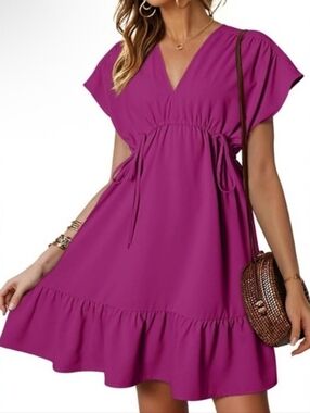 Dokotoo Vibrant Purple V-Neck Dress Women’s Medium‎ nwt